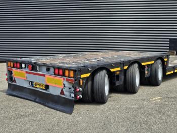 Meusburger MPG 3 / LOW BED / EXTENDABLE / 3 x STEERING AXLE